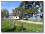Lake Hume Tourist Park - Albury: Powered sites for caravans with view of the Hume Weir