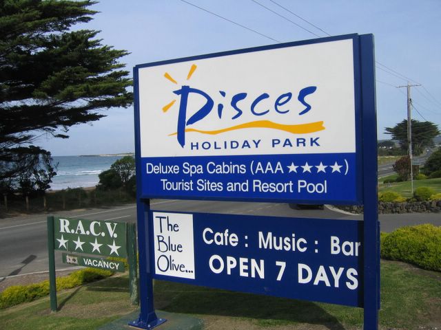 Pisces Holiday Park - Apollo Bay: Pisces Holiday Park welcome sign