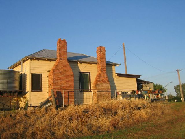 Ashford NSW - Album 1: Ashford home with double chimneys