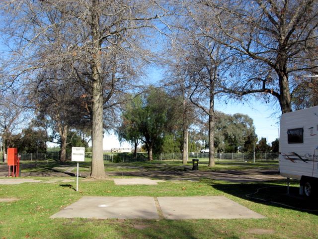 Mitchell Gardens Holiday Park - Bairnsdale: Powered sites for caravans