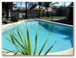 Absolute Oceanfront Tourist Park - Bargara: Swimming pool