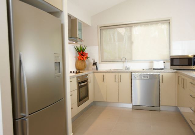 Brisbane Holiday Village - Eight Mile Plains: Cottages have modern kitchens