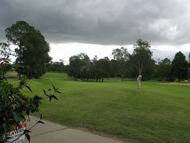 Pacific Golf Course - Carindale Brisbane: Green on Hole 1.