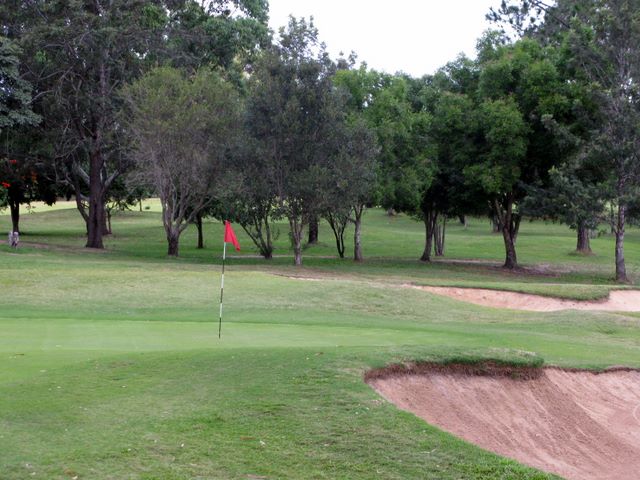 Pacific Golf Course - Carindale Brisbane: Green on Hole 8.