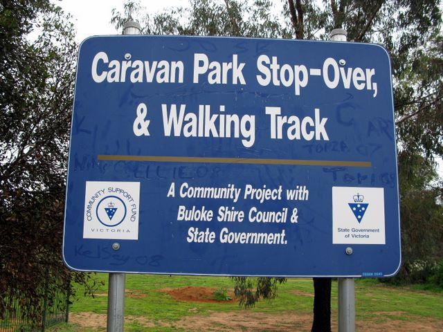 Charlton Travellers Rest Ensuite Caravan Park - Charlton: This park is a community project with Buloke Shire Council and the Victorian State Government