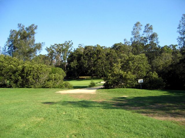 Chatswood Golf Course - Chatswood: Approach to the Green on Hole 8 with narrow corridor between the trees