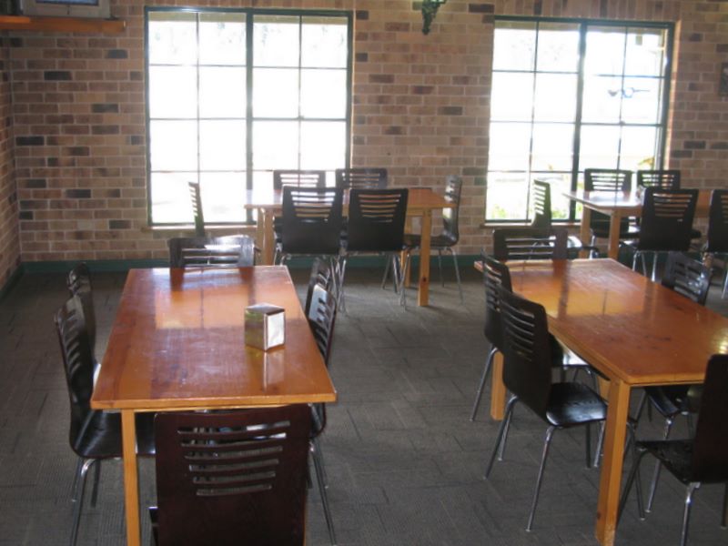 BP Roadhouse Clybucca - Clybucca: Dining area within the Service Centre
