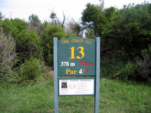 Coast Golf Course - Little Bay: Hole 13 - Par 4, 378 meters