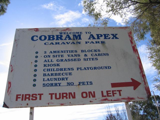 Cobram Apex Caravan Park - Cobram: Cobram Apex Caravan Park welcome sign