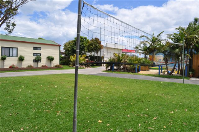 Kangerong Holiday Park - Dromana: Volley ball area