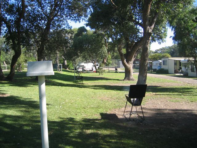 Lakesea Park - Durras Lake: Powered sites for caravans with lots of small BBQs