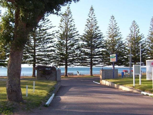 Esperance Seafront Caravan Park - Esperance: Entry to the Park with a magnificent view across the harbour to Cape Le Grand National Park a must see location if you can spend a day or two here.