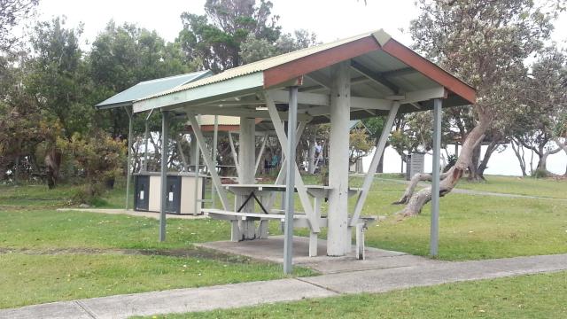 Evans Head Lookout - Evans Head: Undercover picnic tables to shield you from the sun and rain. 