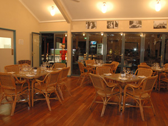 Ningaloo Caravan and Holiday Resort - Exmouth: Resort dining room