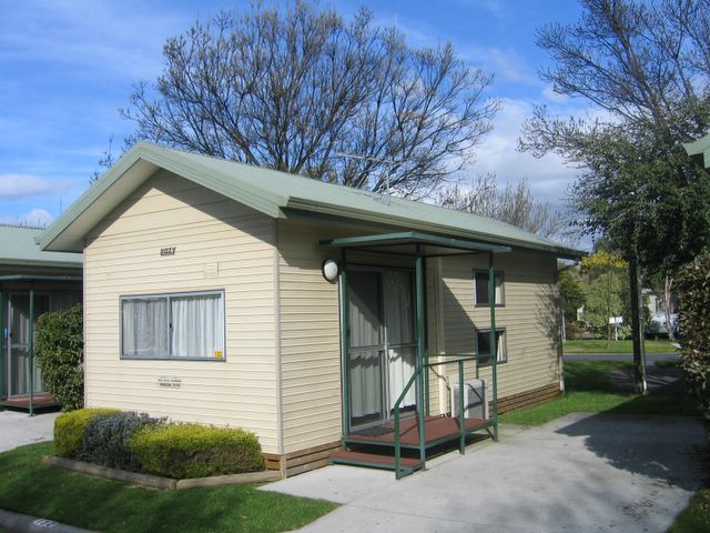 BIG4 Frankston Holiday Park - Frankston: Cottage accommodation ideal for families, couples and singles