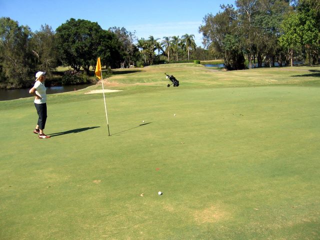 Surfer's Paradise Golf Club - Gold Coast: Green on Hole 16 looking back along fairway