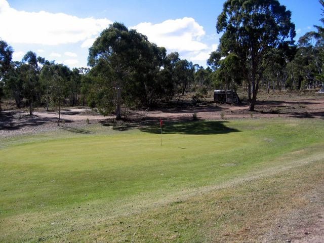 Goolabri Resort Golf Course - Sutton: Green on Hole 7