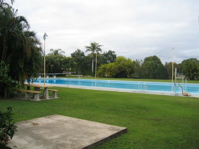 Home Hill Caravan Park - Home Hill: Home Hill Swimming Pool is adjacent to the park