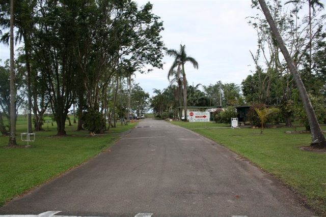 Palm Tree Caravan Park - Ingham Queensland: Entrance to the Caravan Park (large)
