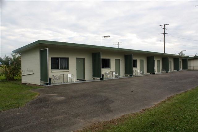 Palm Tree Caravan Park - Ingham Queensland: Motel style accommodation (large)