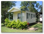 Mann River Caravan Park - Jackadgery: Cottage accommodation ideal for families, couples and singles