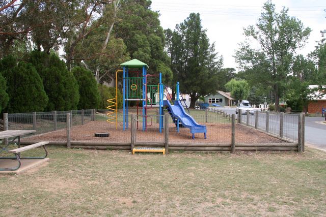 Jindabyne Holiday Park - Jindabyne: Playground for children.