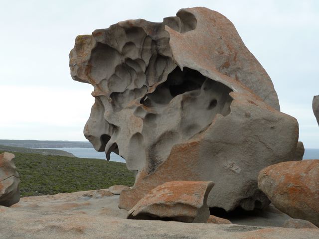 Western K I Caravan Park and Wildlife Reserve - Flinders Chase: Rock formation Kangaroo Island