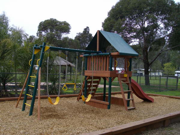 Wakiti Creek Resort - Kotupna: Playground for children.