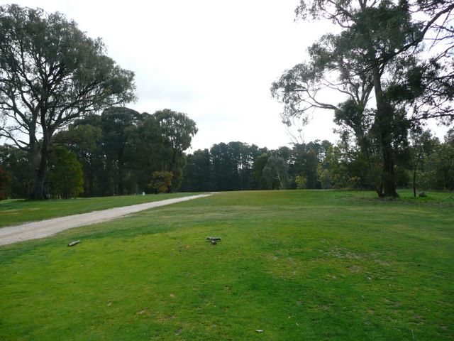 Kyneton Golf Club - Kyneton: Fairway view on Hole 5
