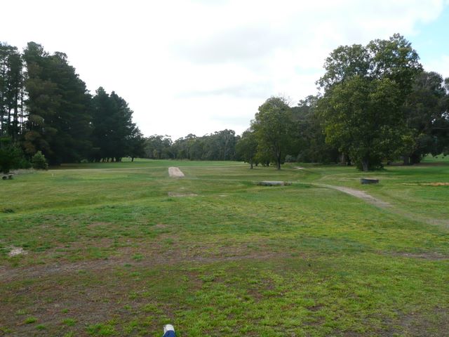 Kyneton Golf Club - Kyneton: Fairway view on Hole 6