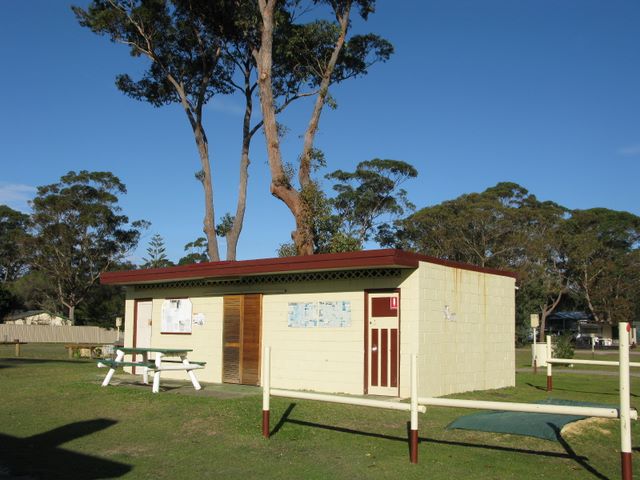 Island View Caravan Park and Holiday Cottages - Lake Conjola: Historic amenities