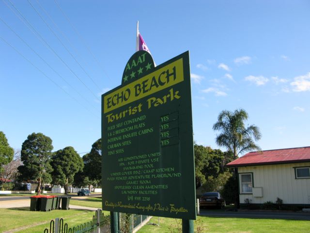 Echo Beach Tourist Park - Lakes Entrance: Echo Beach Tourist Park welcome sign
