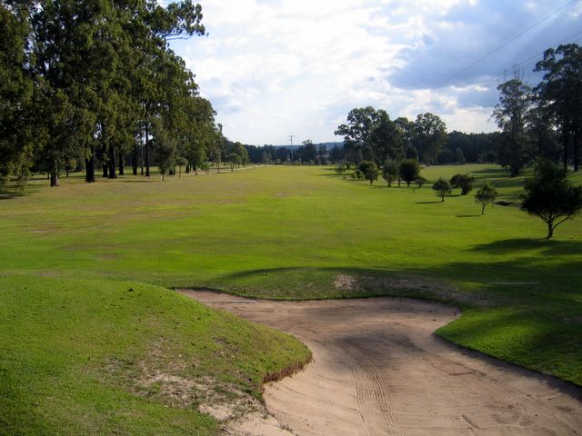 Maclean Golf Course - Maclean: Looking back along the 4th