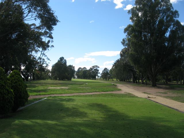 Maffra Golf Course Hole By Hole - Maffra: Fairway view on Hole 1