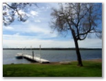 BIG4 Lake Macquarie Monterey Tourist Park - Mannering Park: Jetty for fishing and boating