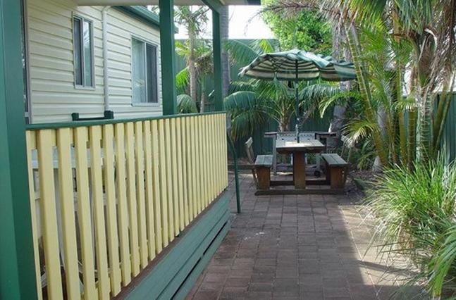 East's Ocean Shores Holiday Park - Manning Point: External BBQ