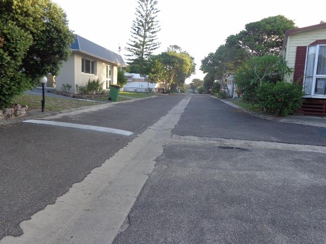 East's Ocean Shores Holiday Park - Manning Point: all roads are seeled