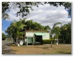 Mareeba Riverside Caravan Park - Mareeba: Office and reception