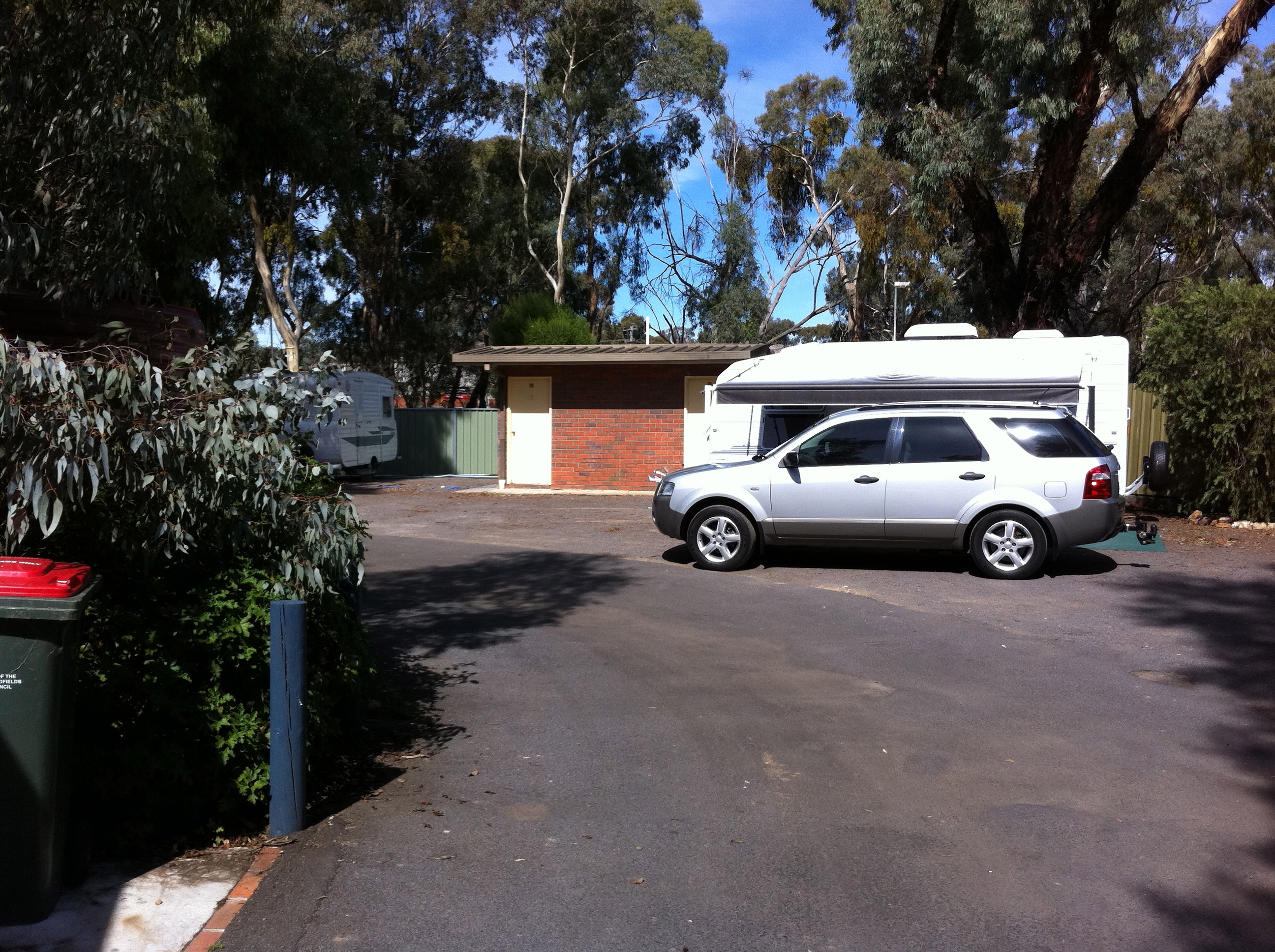 Golden Country Motel and Caravan Park - Maryborough: Powered sites for caravans