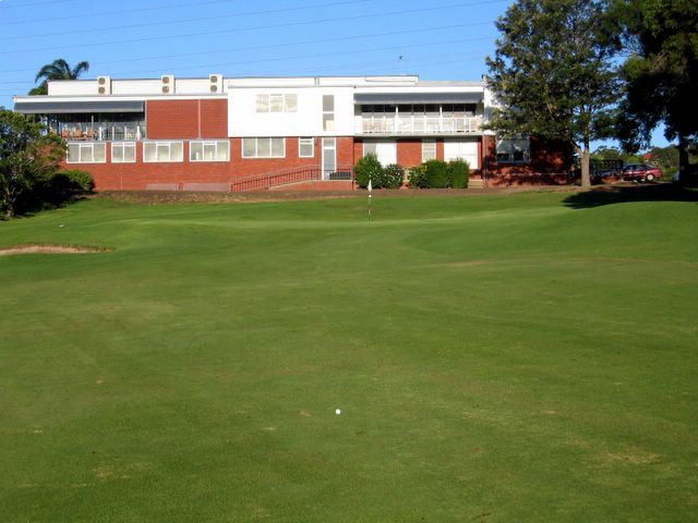 Merewether Golf Course - Adamstown: Approach to the Green on Hole 17 with Club House in the background