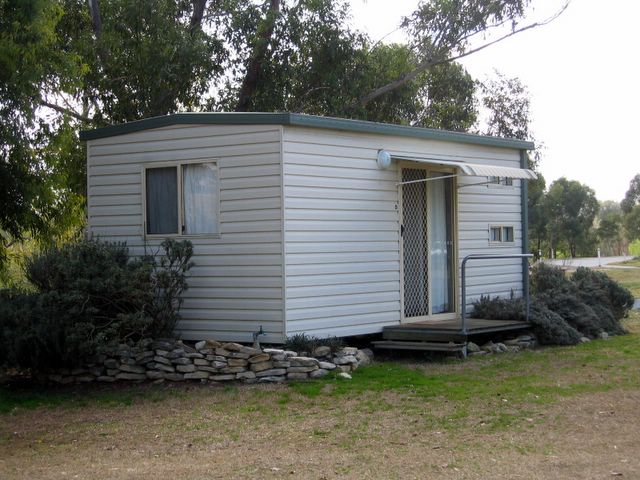 Merriwa Caravan Park - Merriwa: Cottage accommodation ideal for families, couples and singles