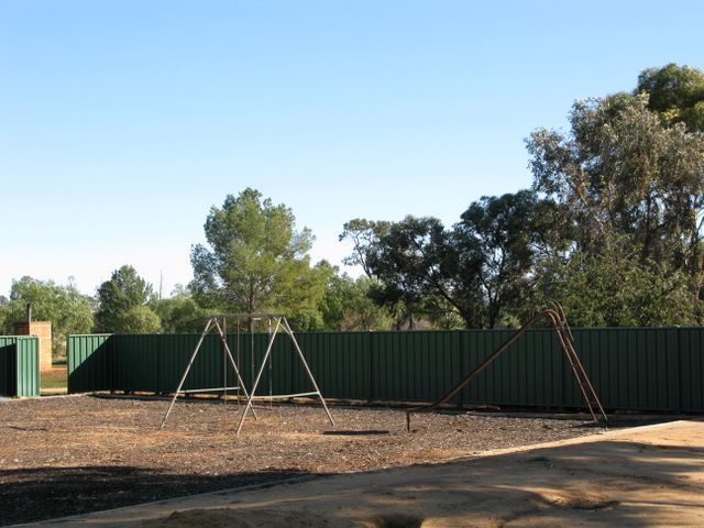 The Old School Camping & Caravan Park - Merriwagga: Playground for children