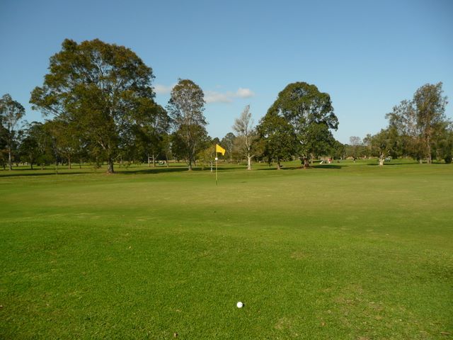 Mullumbimby Golf Course - Mullumbimby: Green on Hole 15