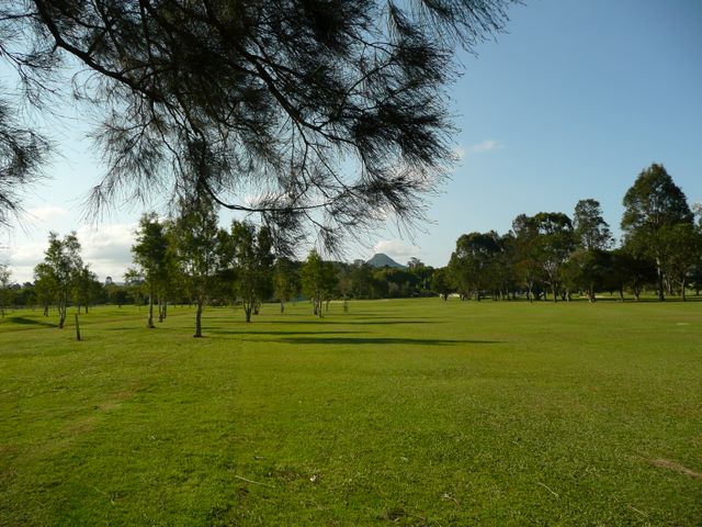 Mullumbimby Golf Course - Mullumbimby: Fairway view on Hole 18