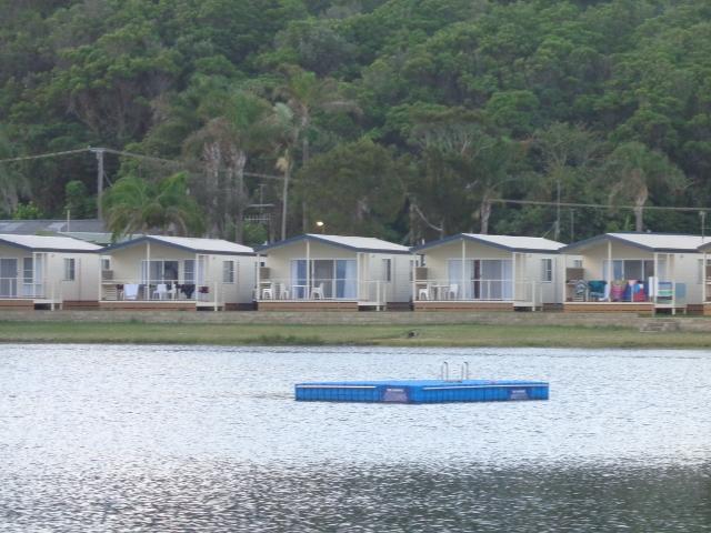 Active Holidays White Albatross - Nambucca Heads: cabins by lagoon