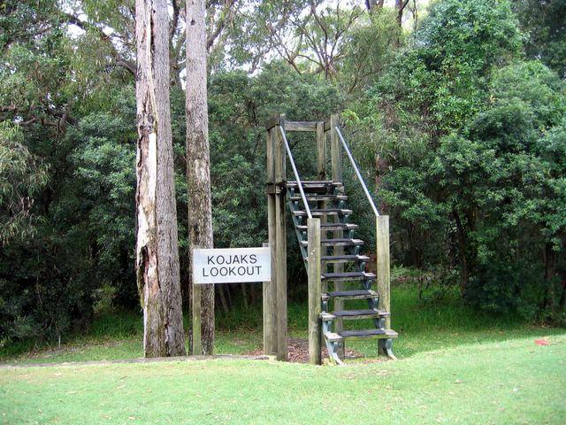Nelson Bay Golf Course - Nelson Bay: Check for players ahead by climbing Kojaks Lookout
