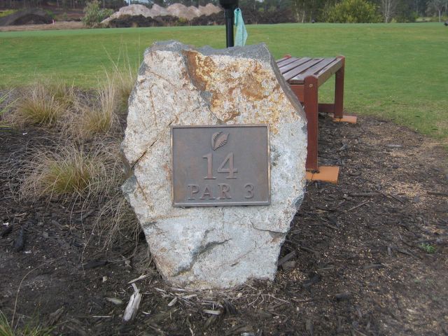 Pacific Dunes Golf Course - Medowie: Hole 14: ar 3, 141 metres
