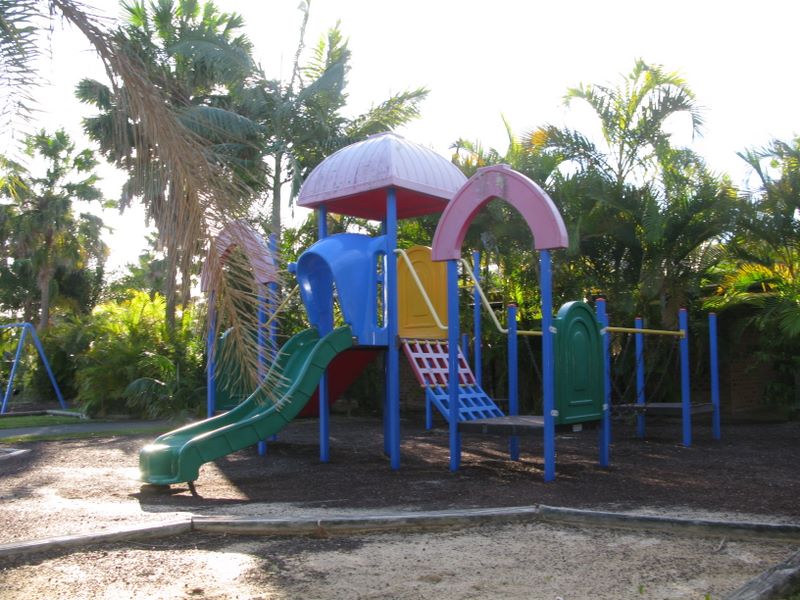 Palms Oasis Holiday Park - Pacific Palms: Playground for children.