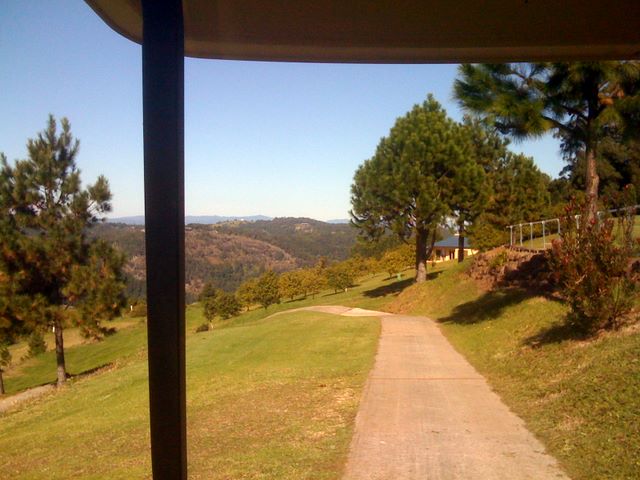 Penny Ridge Resort Golf Course - Carool: Steep path down to Hole 1