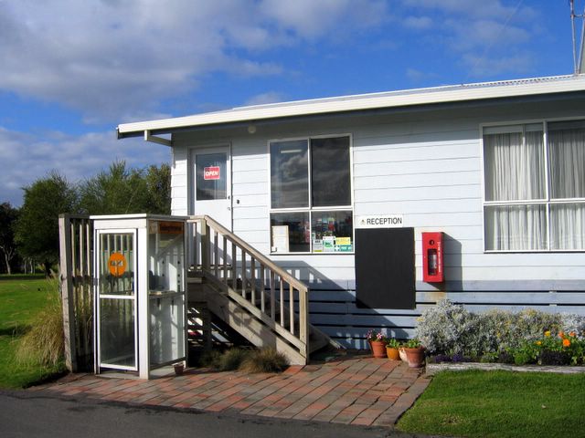 Great Ocean Road Tourist Park - Peterborough: Reception and office